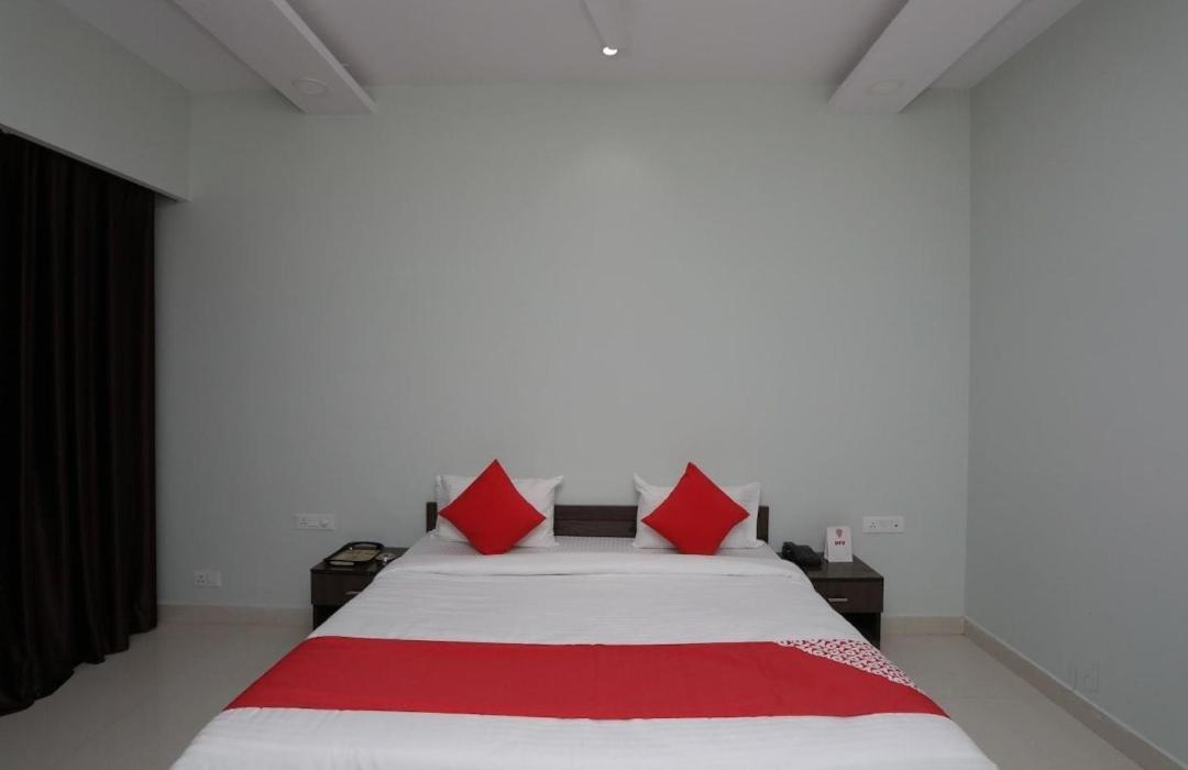Hotel Kailash Mansarovar And Banquet Hall Bareilly Exterior photo