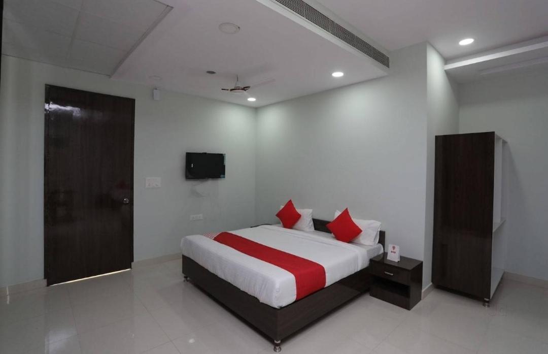 Hotel Kailash Mansarovar And Banquet Hall Bareilly Exterior photo